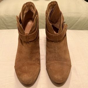Rag and Bone tan suede booties excellent condition